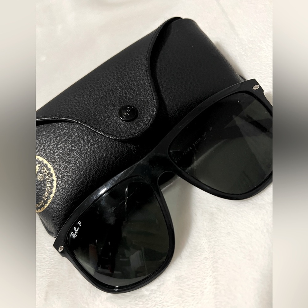 RAY-BAN Polarized Sunglasses RB4147
